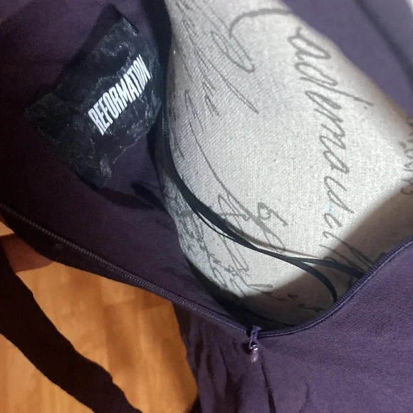 Reformation Dylan Dress - Picture 8 of 11